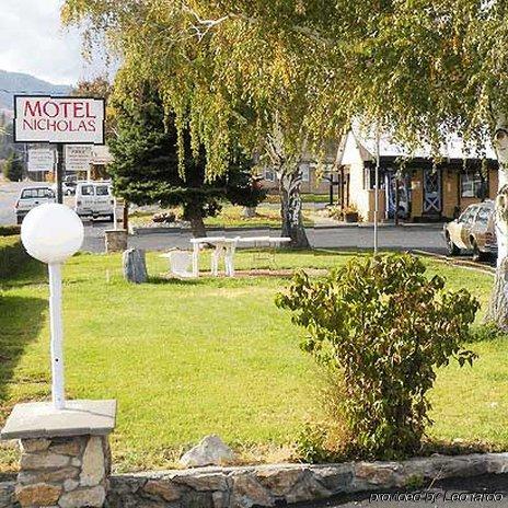 Motel Nicholas Omak Exterior photo